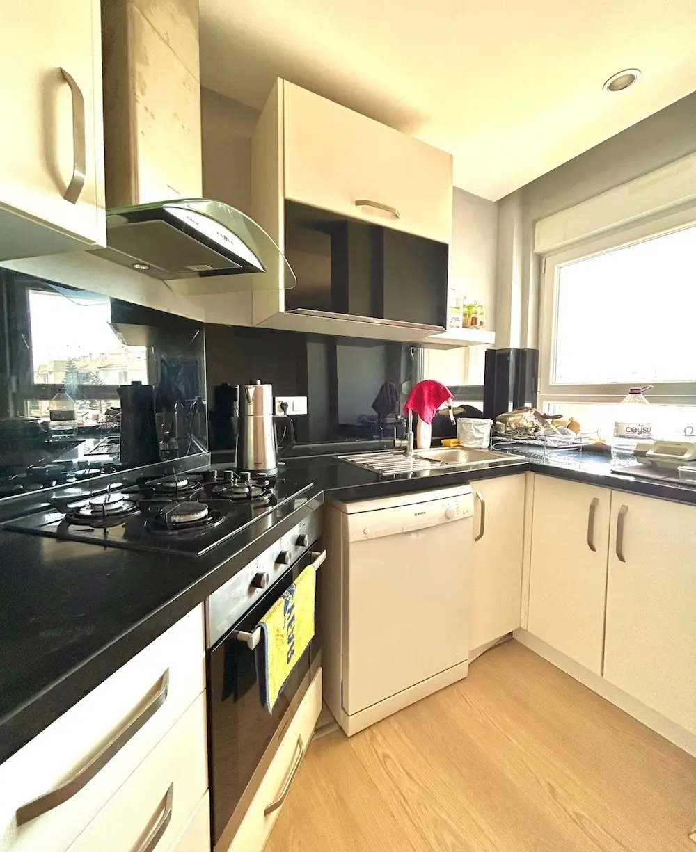 Fitted kitchen